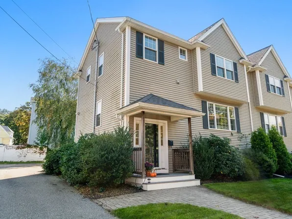 5 Sargent St, Melrose, MA 02176