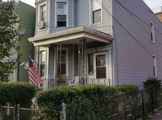726 31st St, Union City, NJ 07087