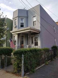 726 31st St, Union City, NJ, 07087