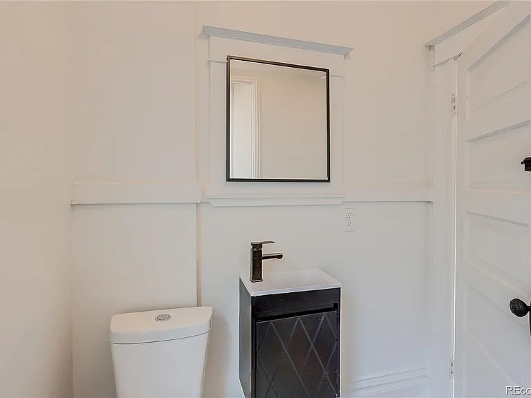 1036 W 9th Ave — Photo 18