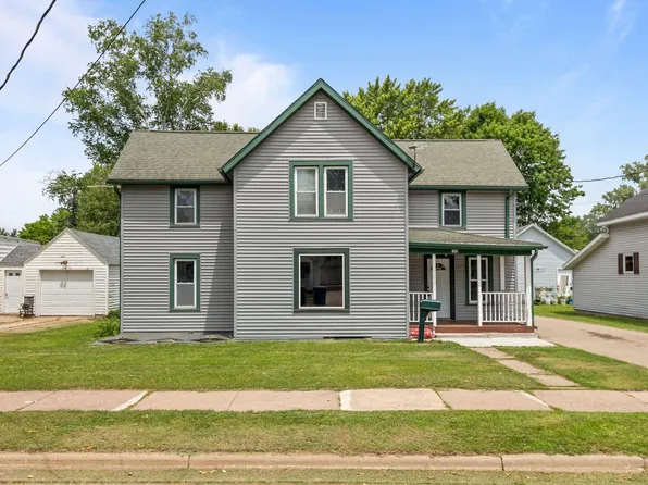 102 10th St, Clintonville, WI 54929