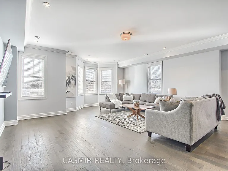 9873 Keele St — Photo 5