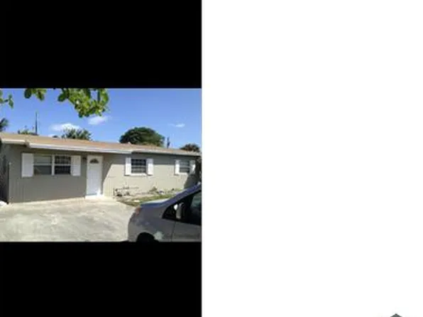 2150 NW 1st St, Boynton Beach, FL 33435