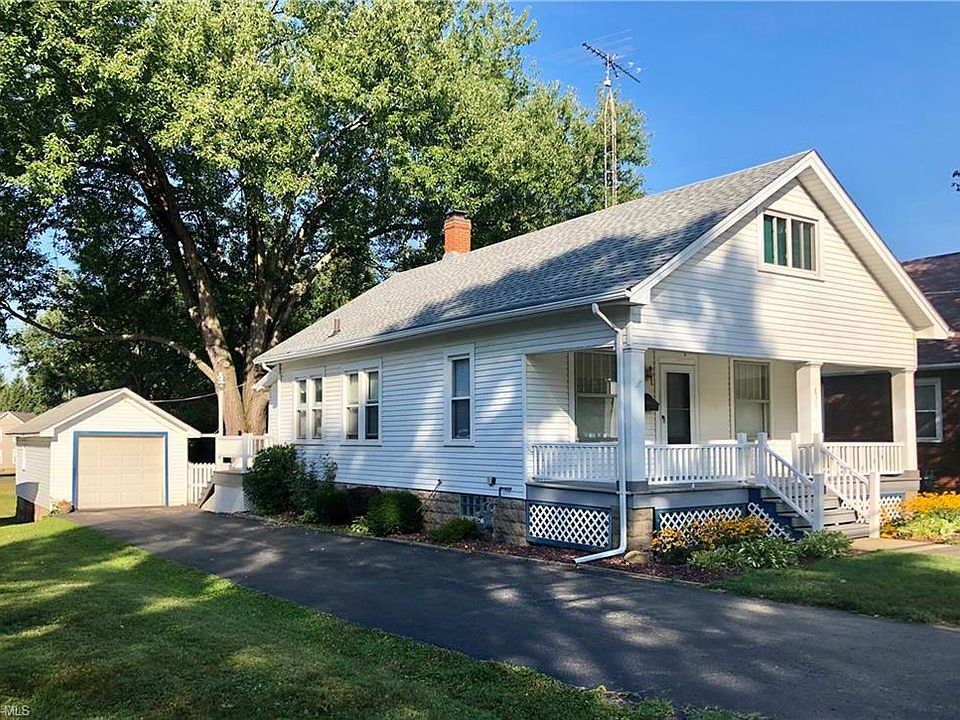 1st image of 831 Jennings Ave