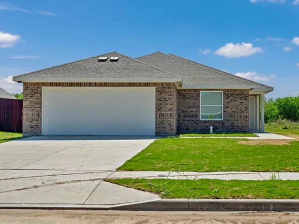 4033 Tarpon Springs Dr, Fort Worth, TX 76123