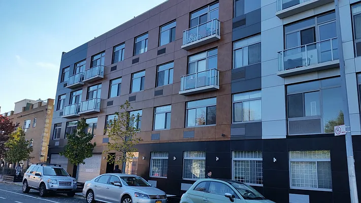 Rented by Chana Ofek, LREB | media 57