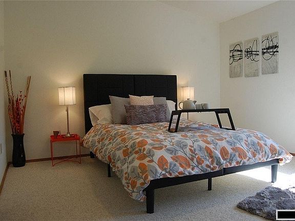 5th image of 20133 Forest Park Dr NE