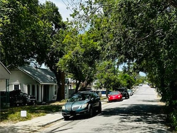 2nd image of 615 W 31st St