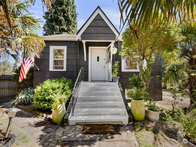 7706 17th Avenue SW, Seattle, WA, 98106