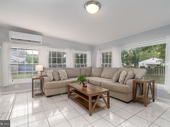 5th image of 8804 Falkstone Ln