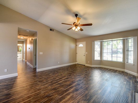 4th image of 8413 Bloomington Dr