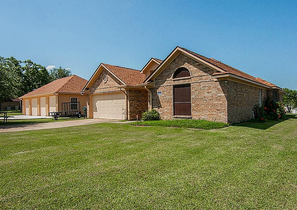 1st image of 1804 Lakeview Dr