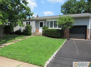 11 Eardley Rd, Edison, NJ 08817