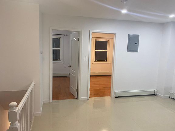 4th image of 15710 59th Ave Floor 2
