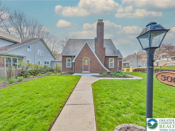 300 Princeton Ave, Palmerton, PA 18071