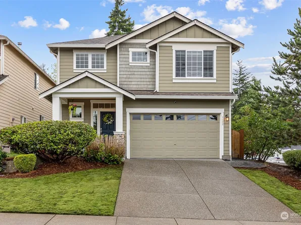 1422 215th Place SW, Lynnwood, WA 98036