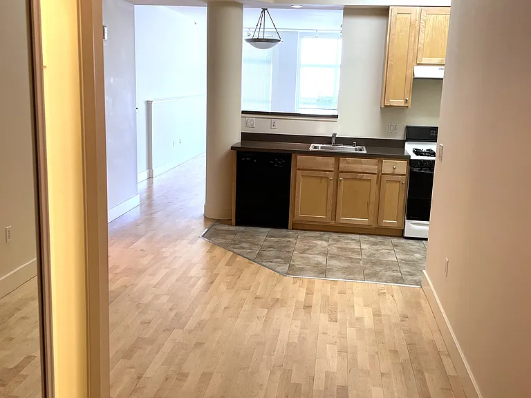1630 California Street — Photo 18