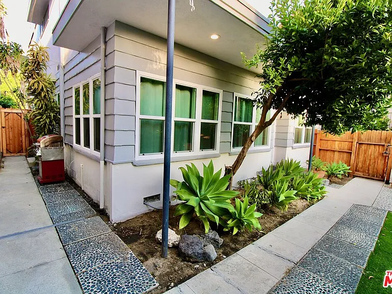 4336 Laurel Canyon Blvd — Photo 20
