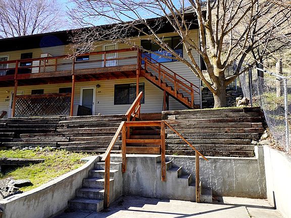 4th image of 345 S Whitewater Dr