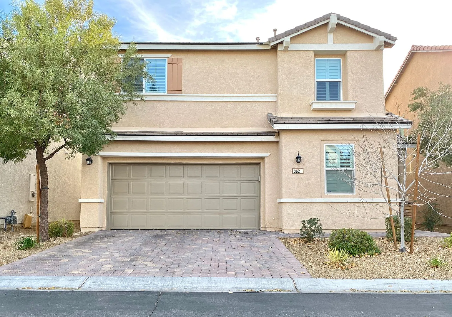 Beautiful 2 Story Home — Photo 1