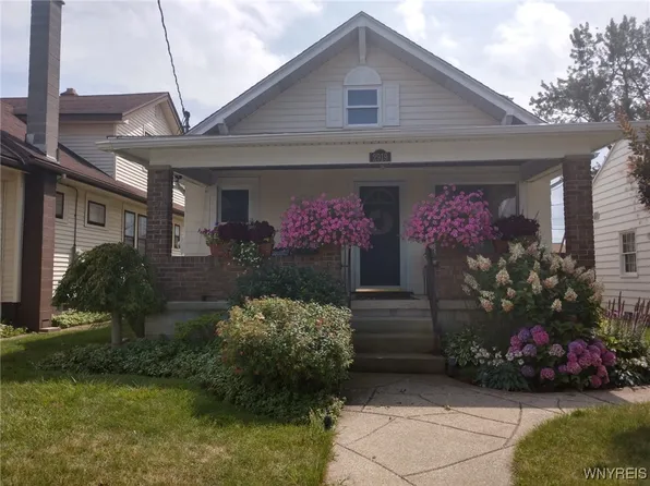 2919 Michigan Ave, Niagara Falls, NY 14305