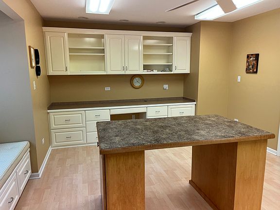 4th image of 120 Commons Dr #120