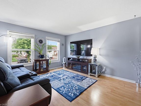 4th image of 5709 Deerbrook St
