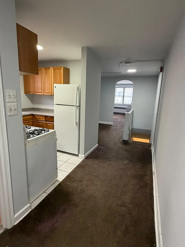 2 bed, $1,400 — Photo 1