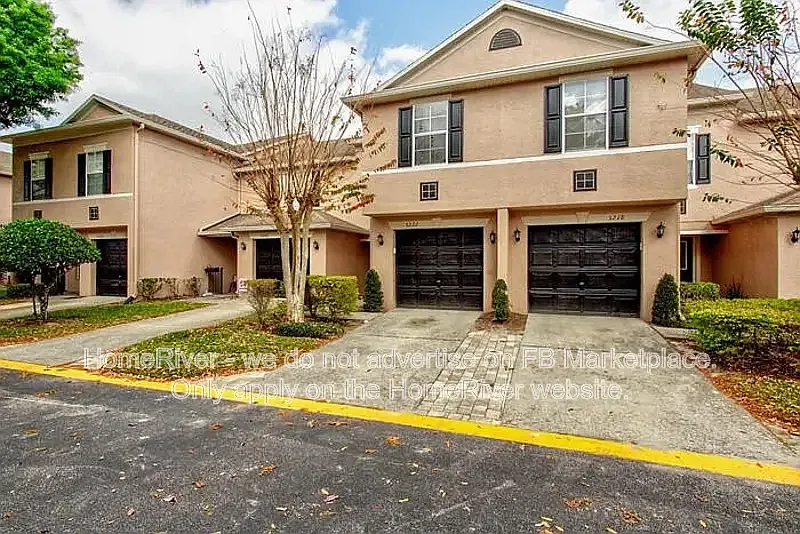 3 bed, 3.0 bath, 1516 sqft, $2,250 — Photo 2