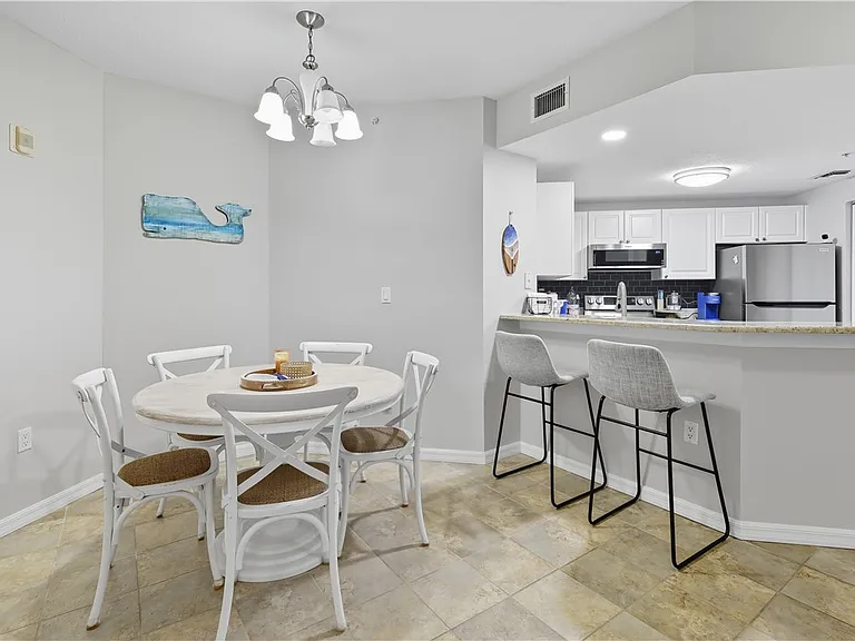 5095 Fairways Cir #I111 — Photo 2