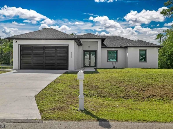 3302 E 3rd St, Lehigh Acres, FL 33936