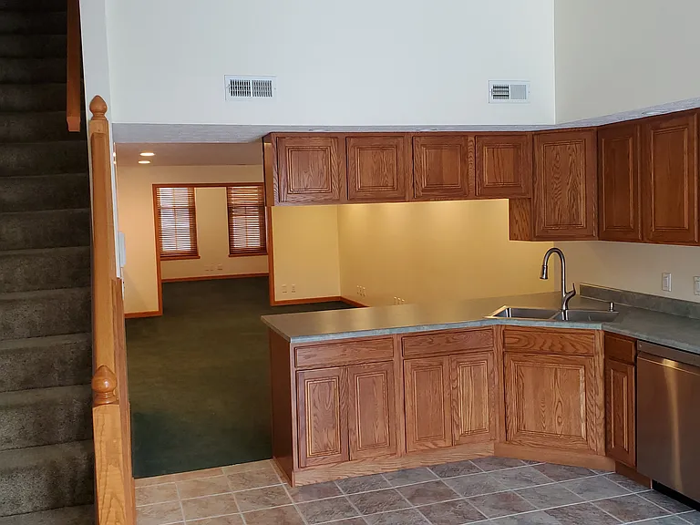 808 Main St — Photo 6