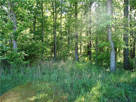 4th image of 306 Wellington Dr #16