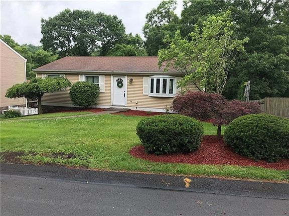 3rd image of 203 Ligonier Ln