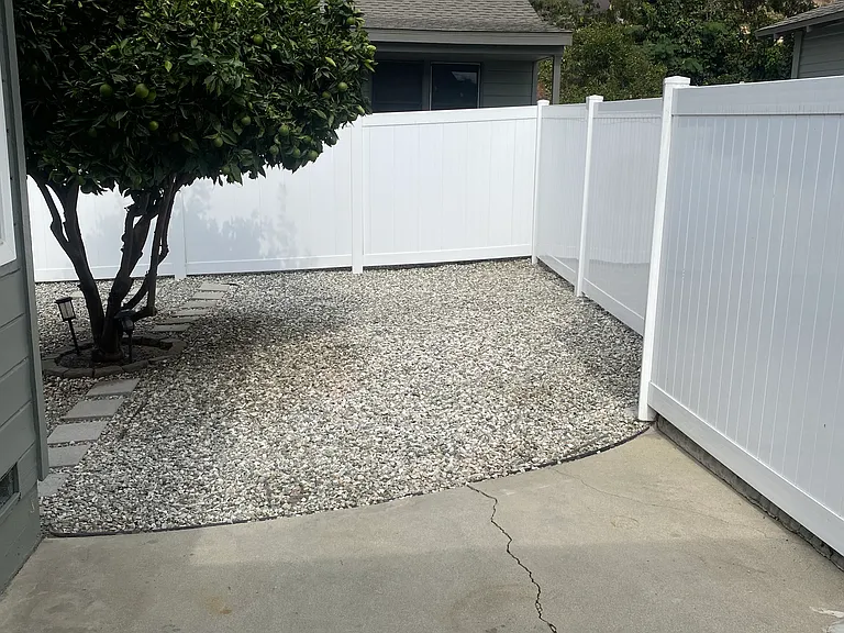 12433 Howard St — Photo 14