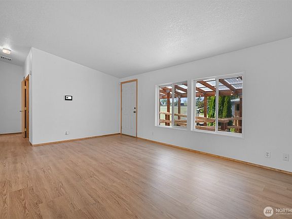 3rd image of 2400 Donovan Avenue #38A