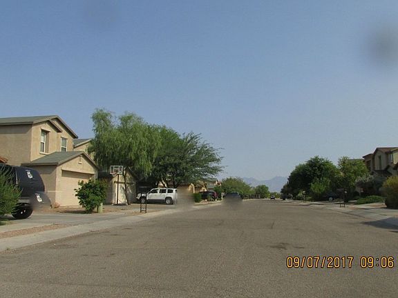 4th image of 6826 S Parliament Dr