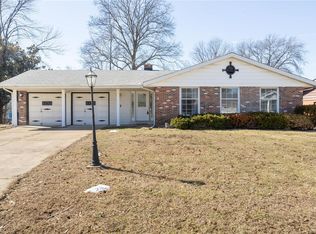 3932 Sunrise Way Dr, Saint Louis, MO 63125