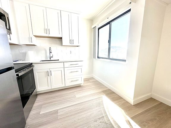 4th image of 969 Burnett Ave APT 5
