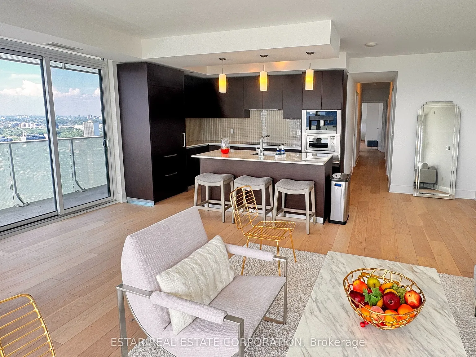 3 bed, $6,800 — Photo 2