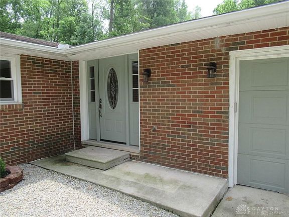 2nd image of 1085 Evergreen Dr