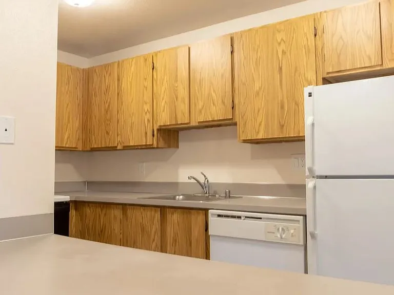 The Shannon Apartments — Photo 12