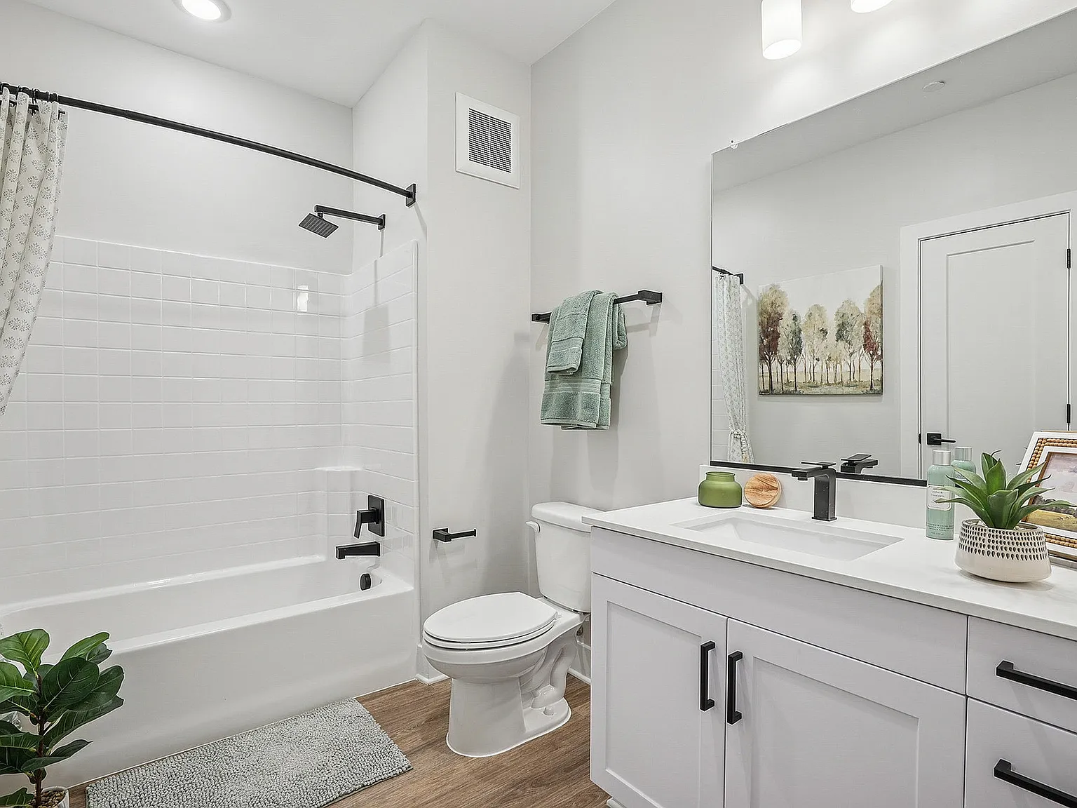 The James at Springline — Photo 3