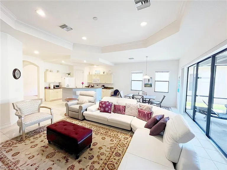 1366 Serrano Cir — Photo 10