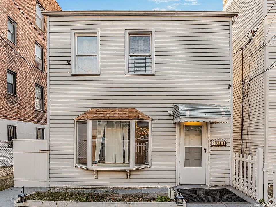 1st image of 3241 Barker Ave
