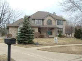 683 Parkview Cir, Saint Johns, MI