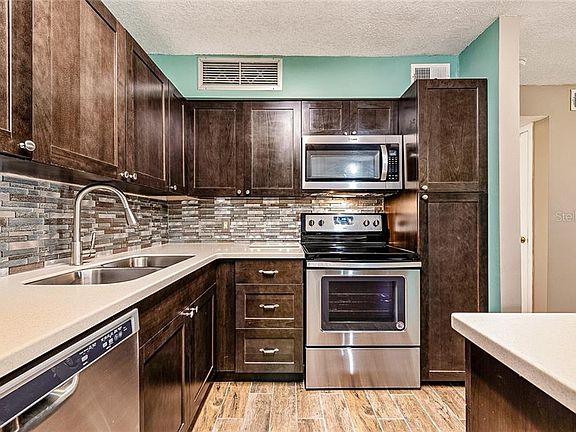 5th image of 370 Lake Tahoe Ct Unit 102