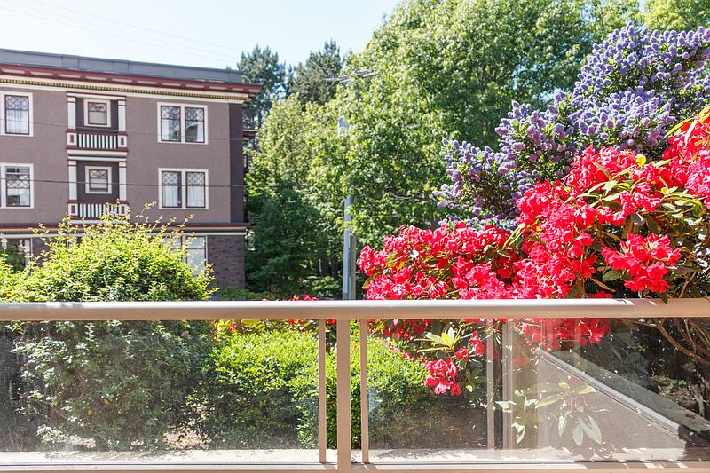 Victoria Apartment for rent - 2 Bedrooms — photo 19