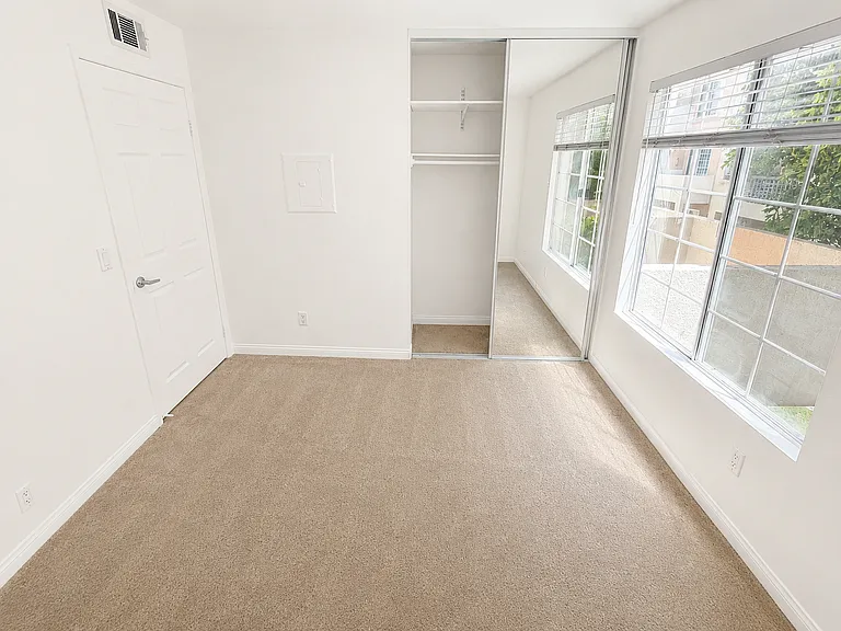 5525 Canoga Ave #209 — Photo 14
