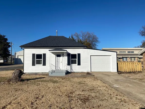 104 W 6th St, Solomon, KS 67480